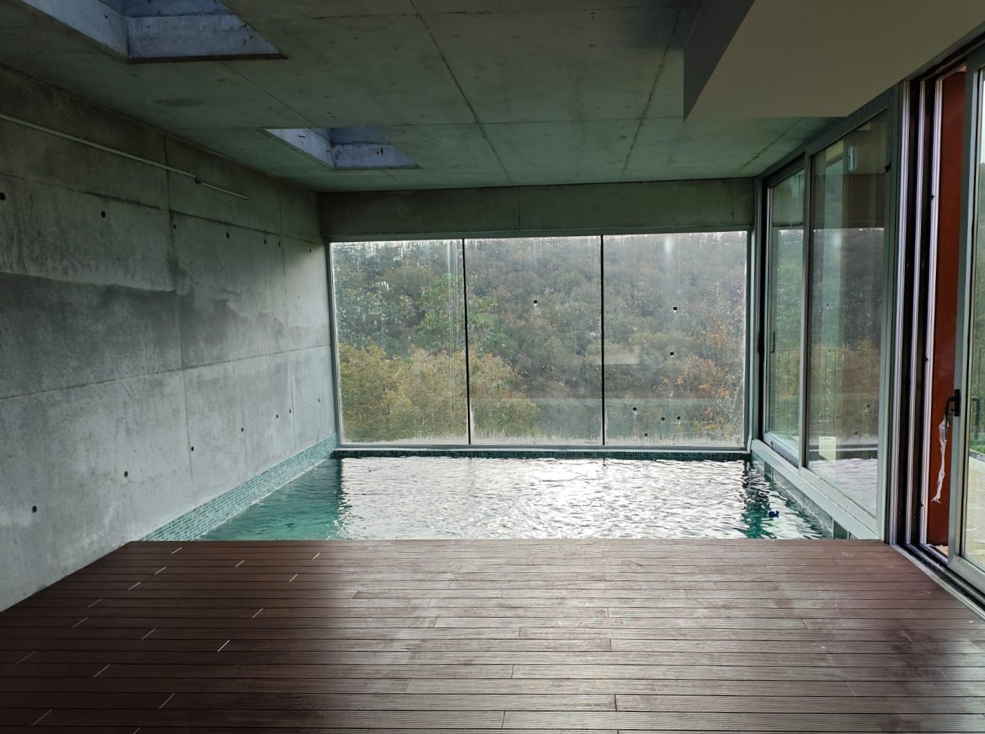 Piscina cubierta en A Lama