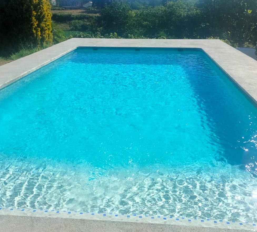 Piscina en Vedra
