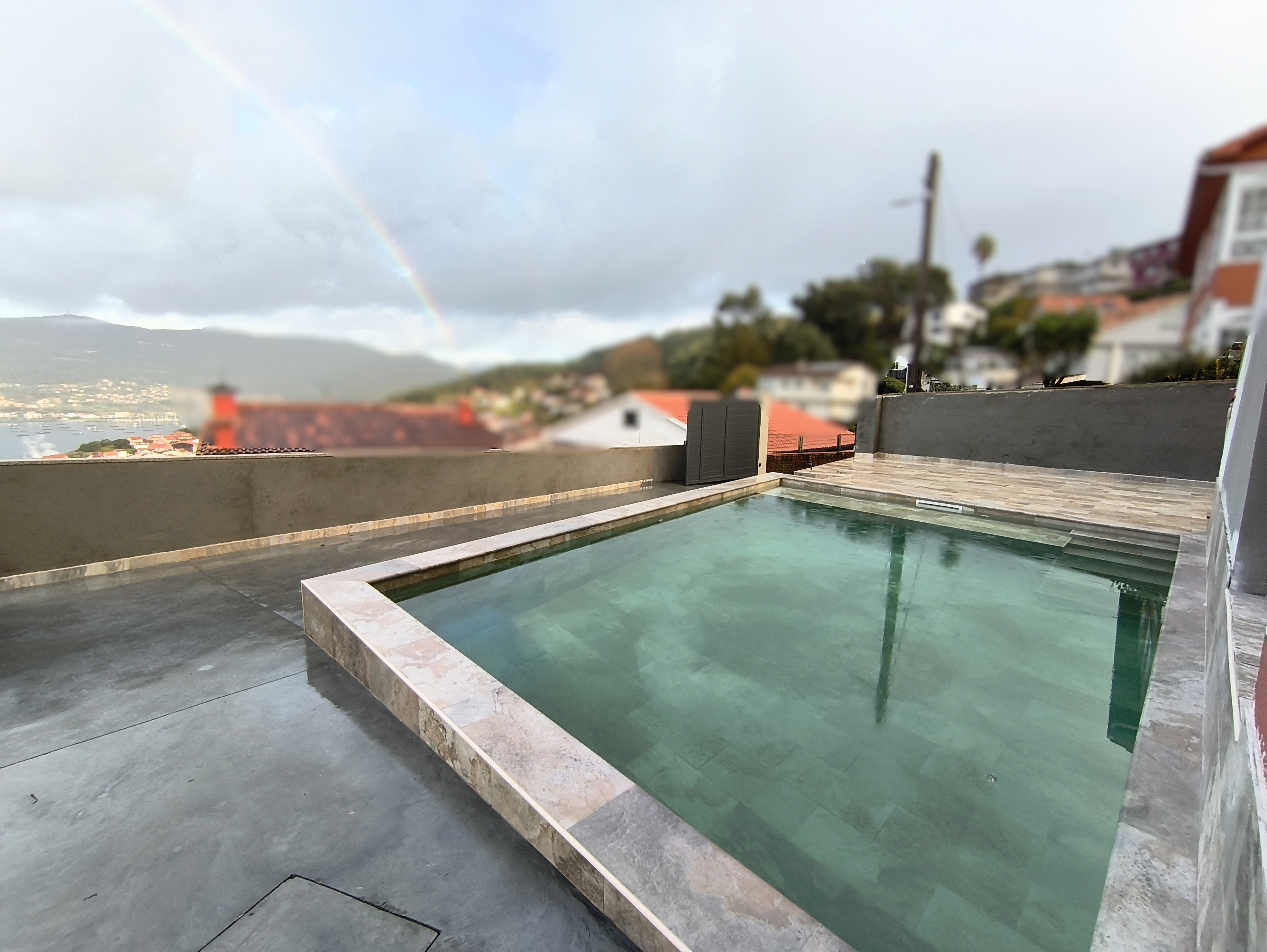 Piscina en Chapela