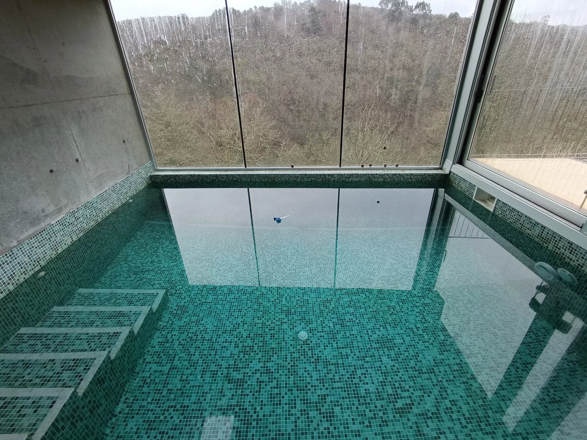 Piscina cubierta en A Lama